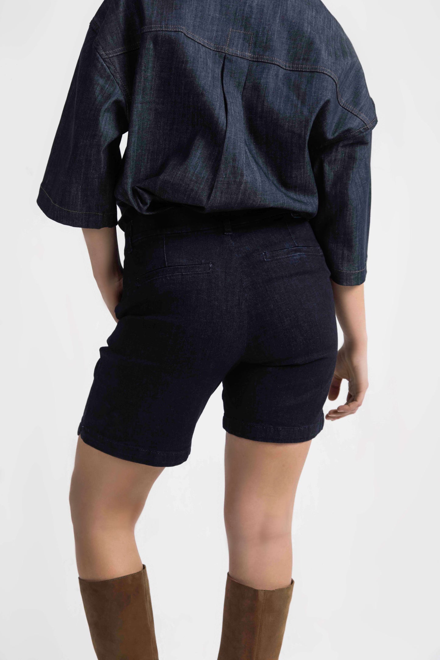 Maddie Mid Rise 8" Pull-On Short Adriatic Blue