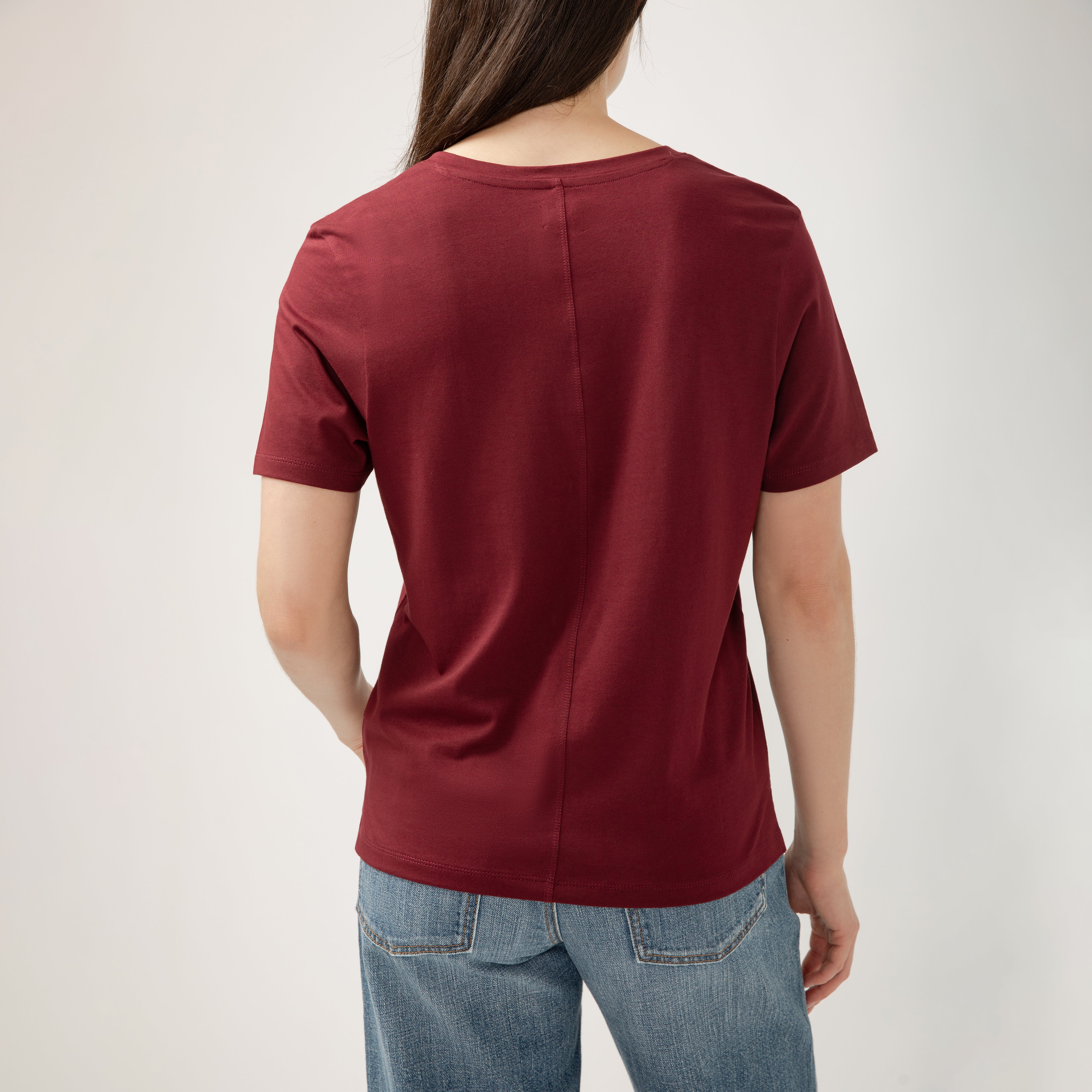 Drapey Luxe V-Neck Tee Windsor Wine