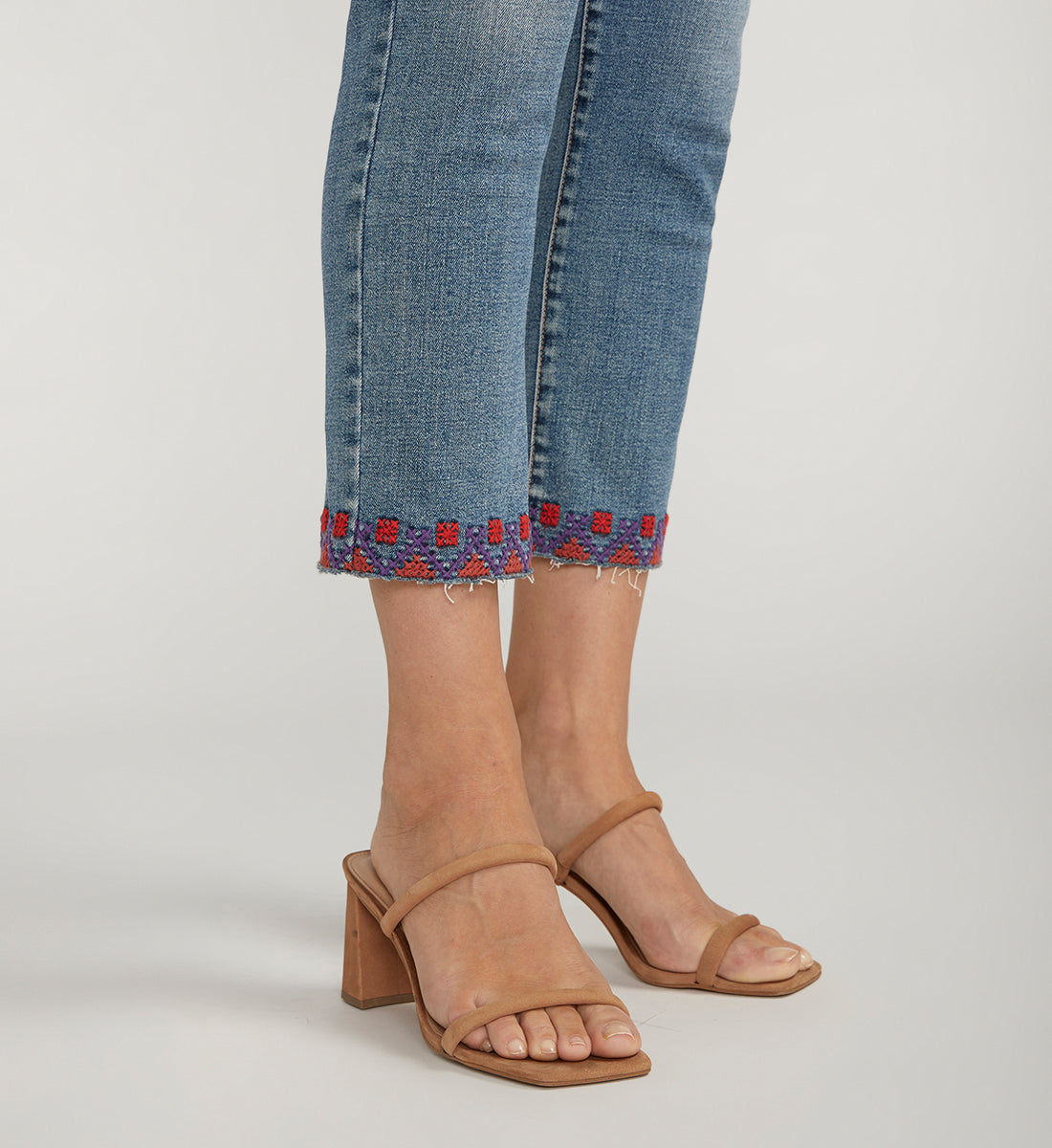 Maya Mid Rise Capris