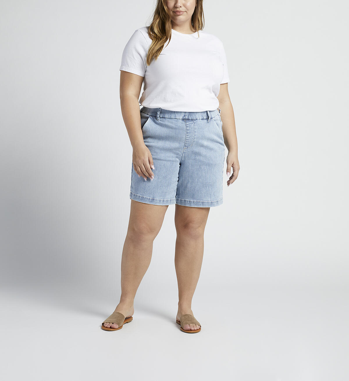 Maddie Mid Rise 8-inch Pull-On Short Plus Size, , hi-res image number 0